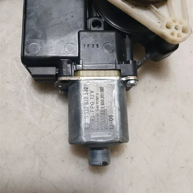 Alzacristallo porta posteriore sinistro