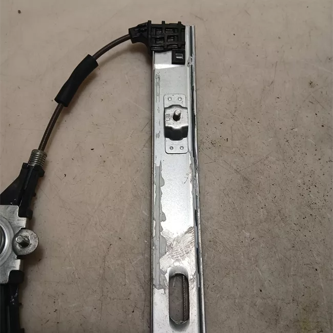 Alzacristallo porta posteriore sinistro