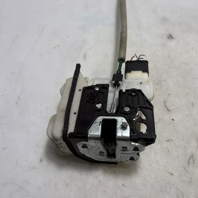 Serratura porta anteriore sinistra