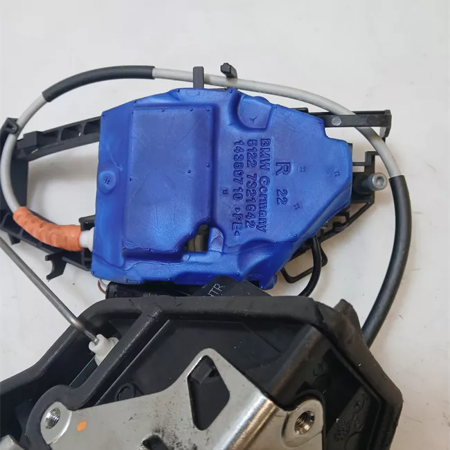 Serratura porta posteriore destra