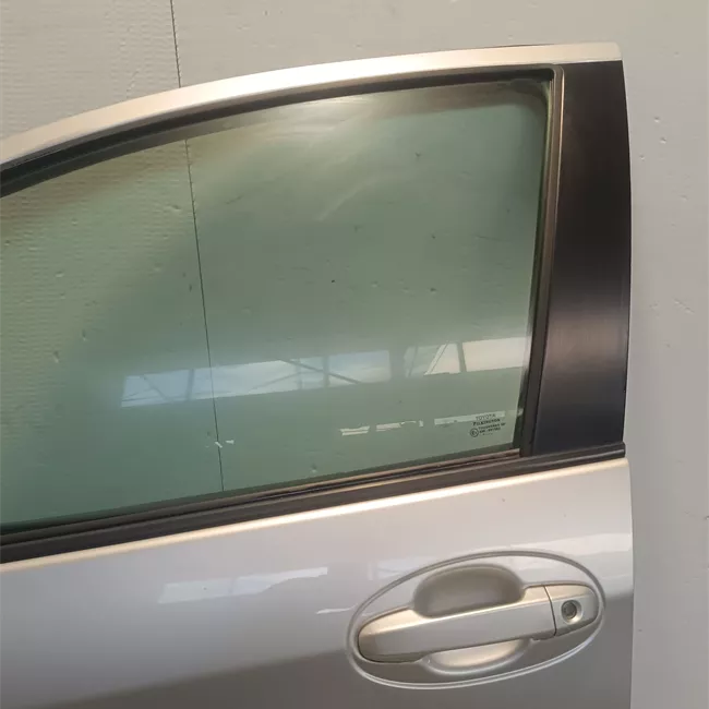 Porta anteriore sinistra