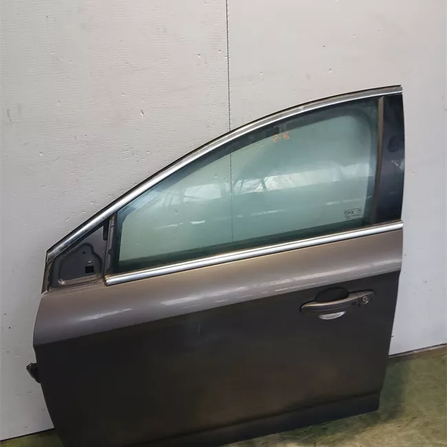 Porta anteriore sinistra