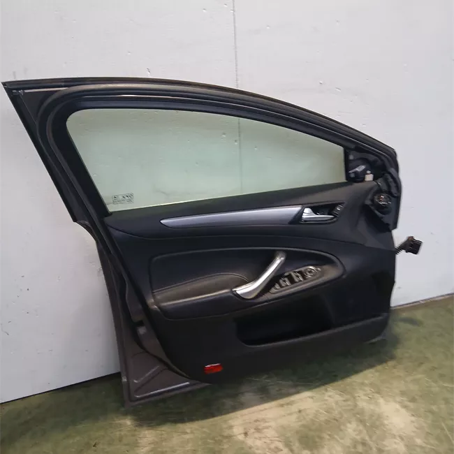 Porta anteriore sinistra