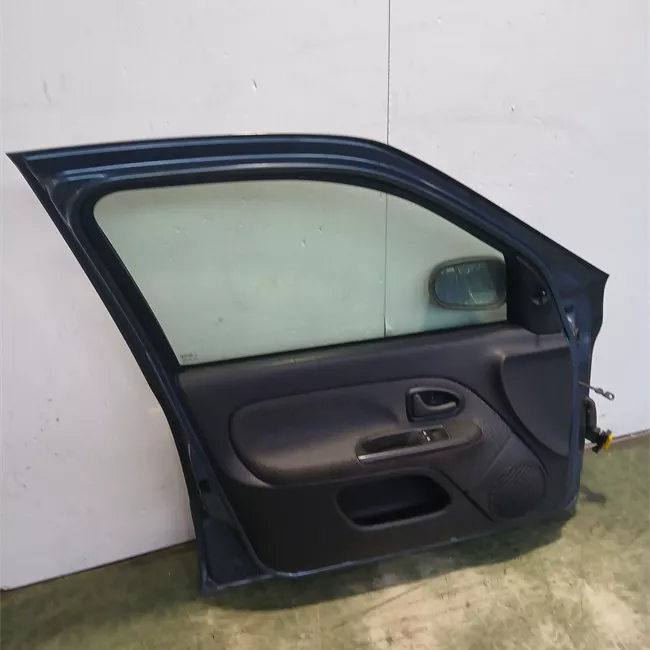 Porta anteriore sinistra