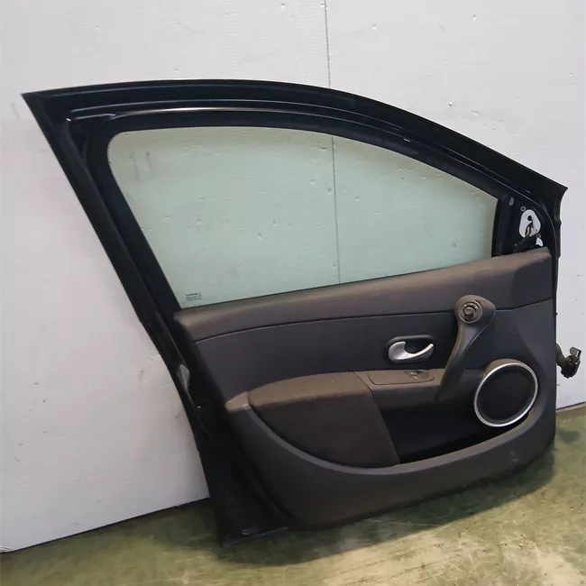 Porta anteriore sinistra