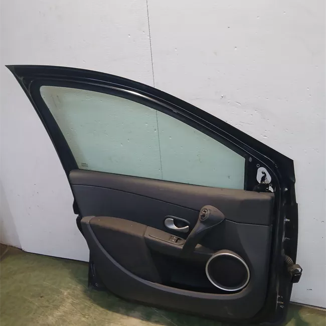 Porta anteriore sinistra