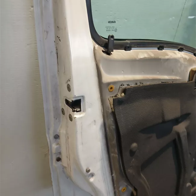 Porta anteriore sinistra