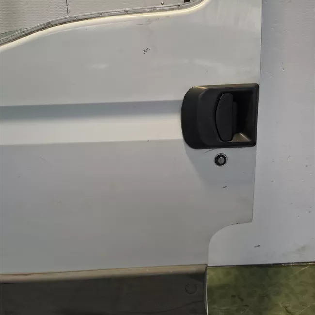 Porta anteriore sinistra