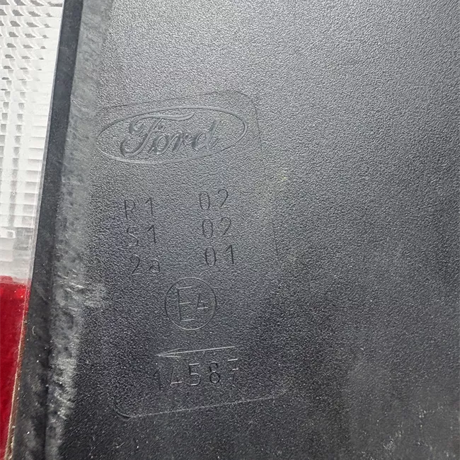 Fanale posteriore parte esterno sinistro