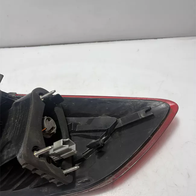 Fanale posteriore parte esterno sinistro