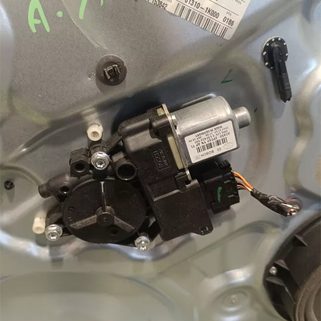 Alzacristallo elettrico porta anteriore sinistro