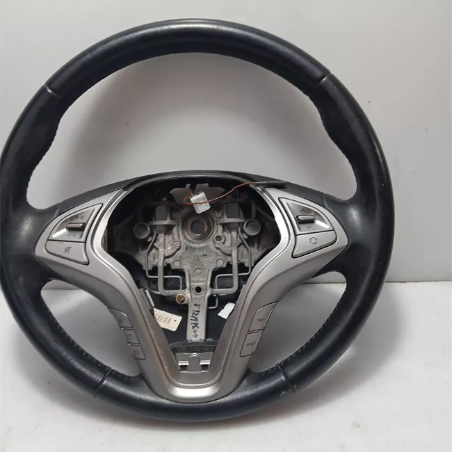 Volante con comandi radio