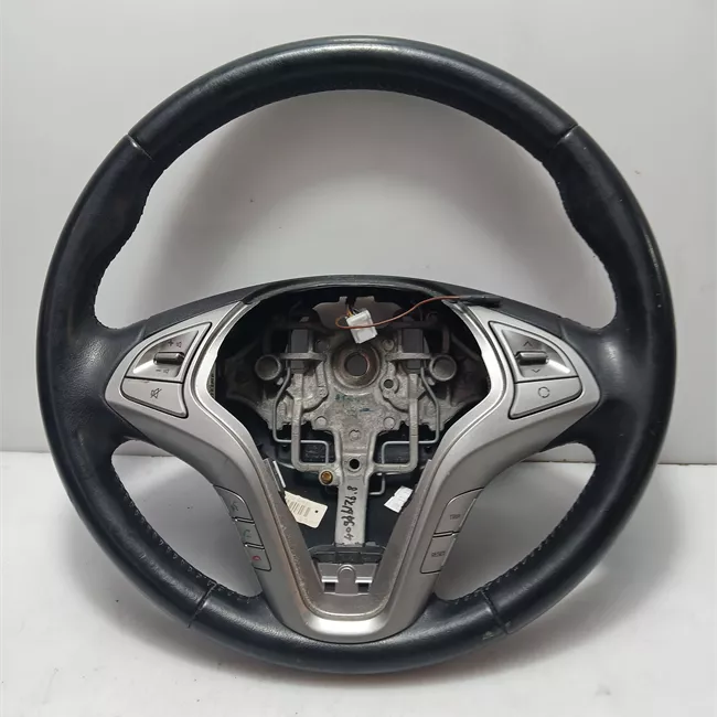 Volante con comandi radio