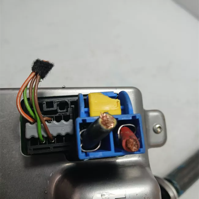 Servosterzo elettronico