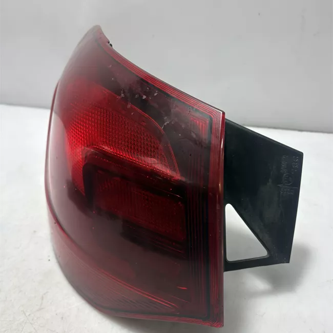 Fanale posteriore parte esterno sinistro Tinta scura