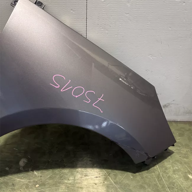 Parafango anteriore destro