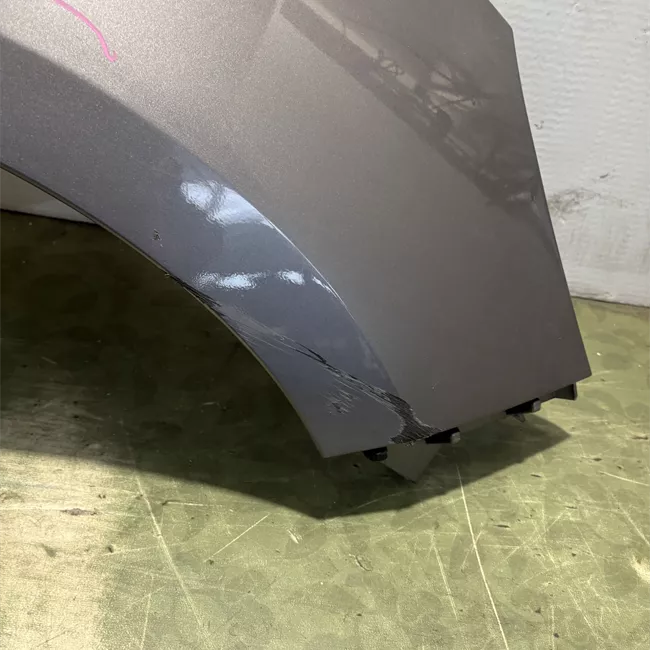 Parafango anteriore destro