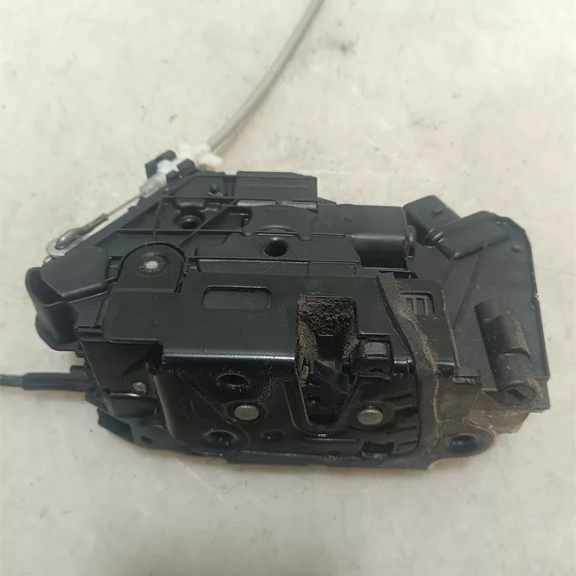 Serratura porta anteriore destra