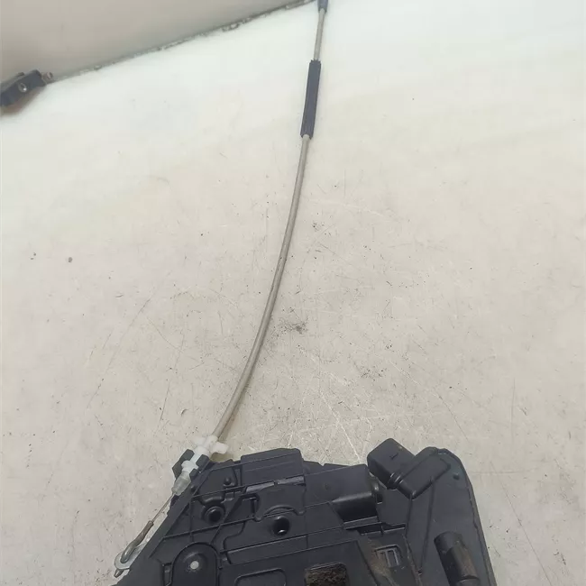 Serratura porta anteriore destra