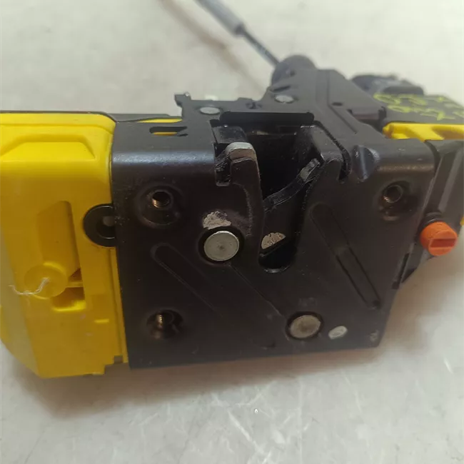 Serratura porta posteriore sinistra