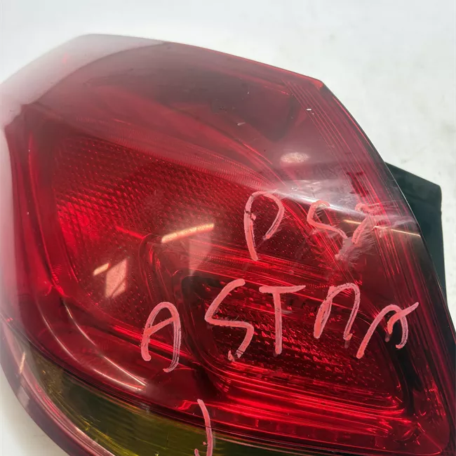 Fanale posteriore parte esterno sinistro