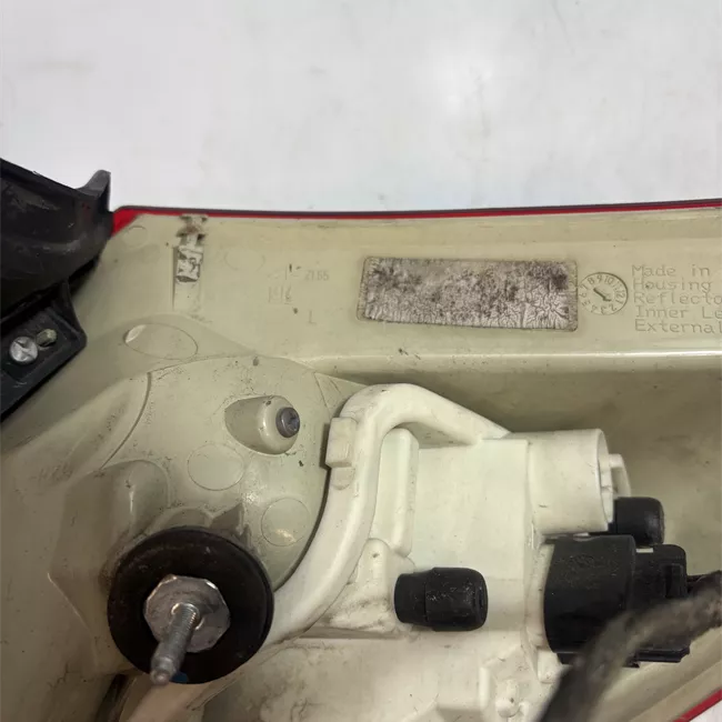 Fanale posteriore parte esterno sinistro