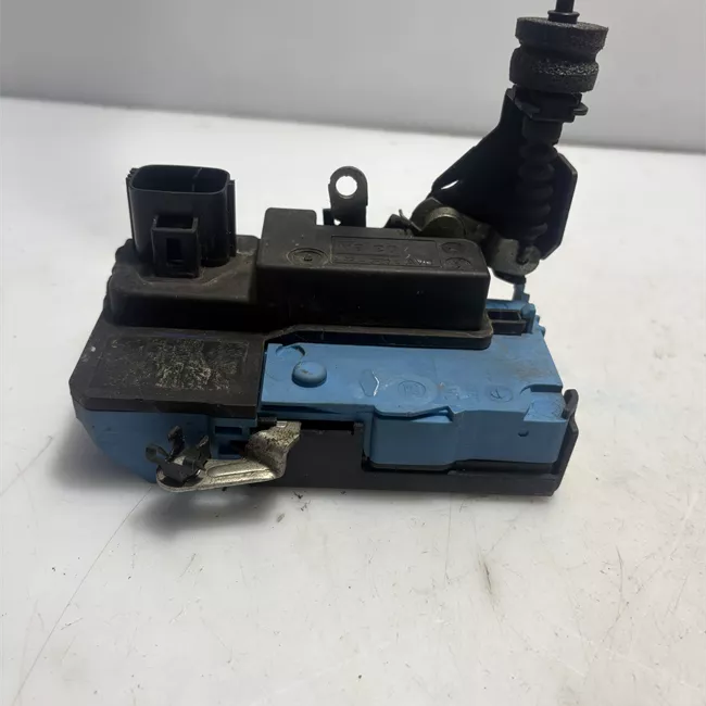 Serratura porta anteriore destra