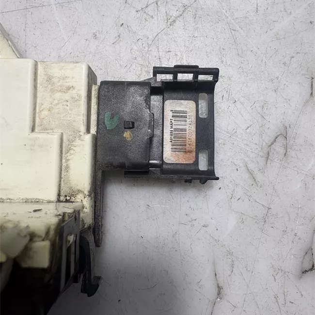 Serratura porta anteriore destra