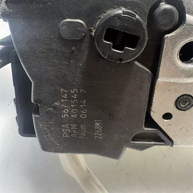 Serratura porta anteriore destra