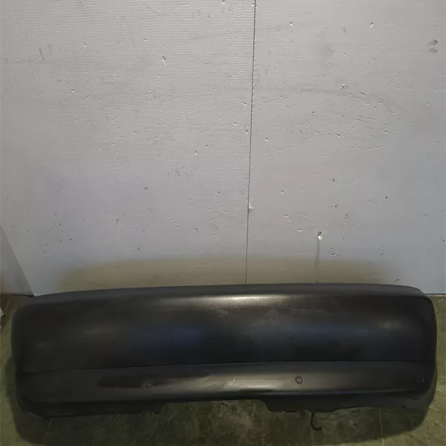 Paraurti posteriore con primer