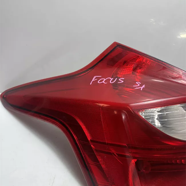 Fanale posteriore parte esterno sinistro