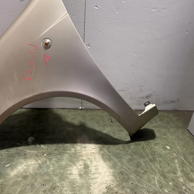 Parafango anteriore sinistro