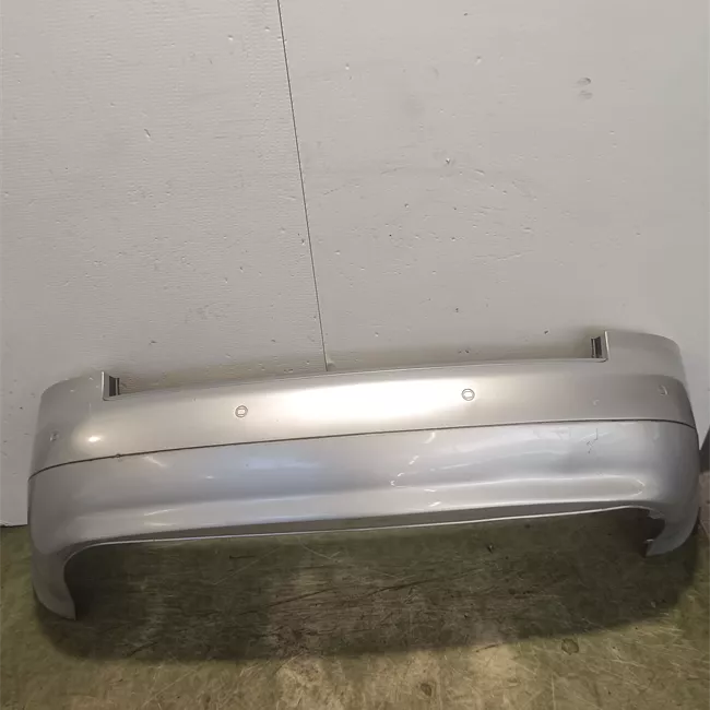 Paraurti posteriore con sensore parcheggio