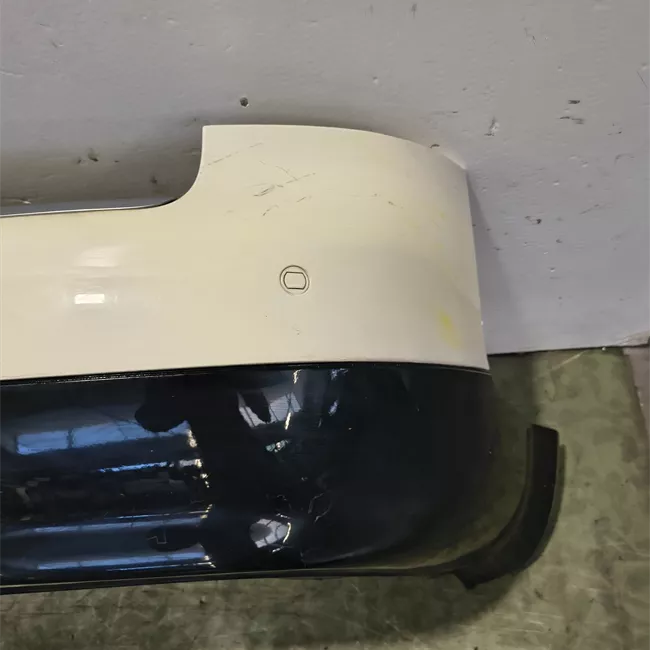 Paraurti posteriore con sensore parcheggio
