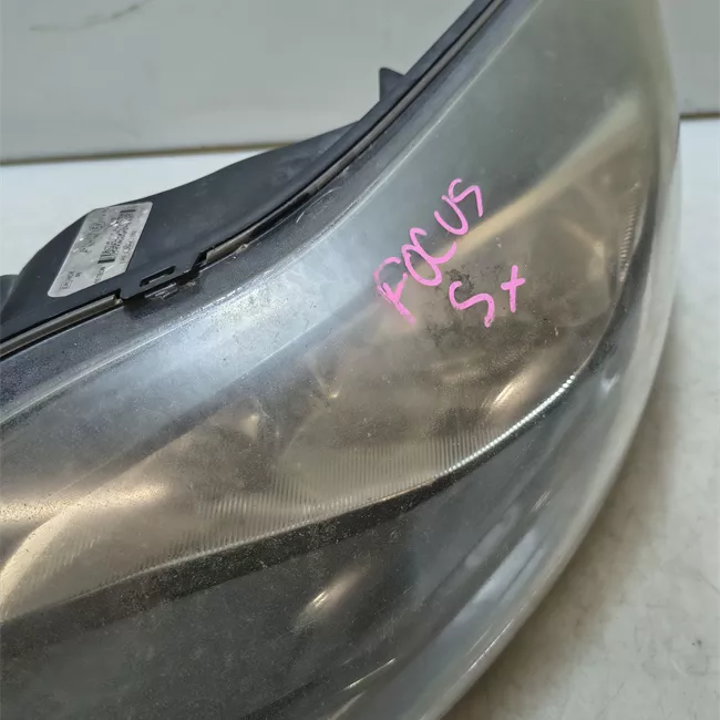 Proiettore sinistro con cornice nera