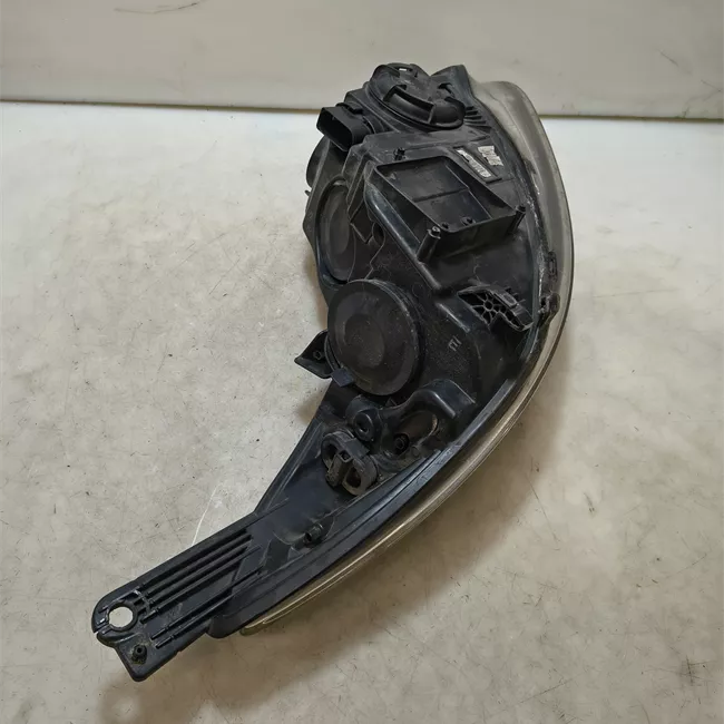 Proiettore sinistro con cornice nera