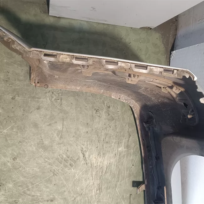 Paraurti posteriore con sensori parcheggio primer