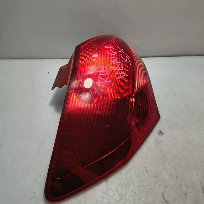 Fanale posteriore parte esterno sinistro