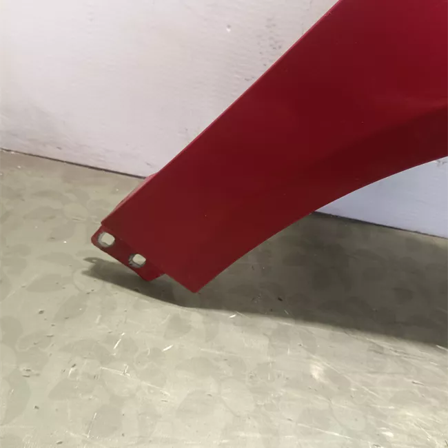 Parafango anteriore destro