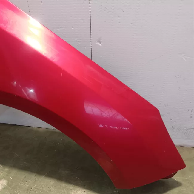 Parafango anteriore destro