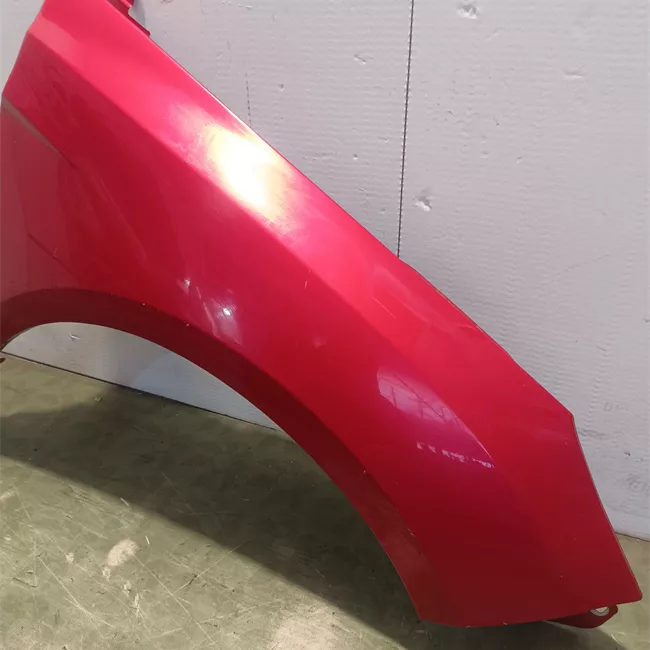 Parafango anteriore destro