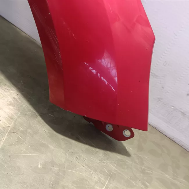 Parafango anteriore destro