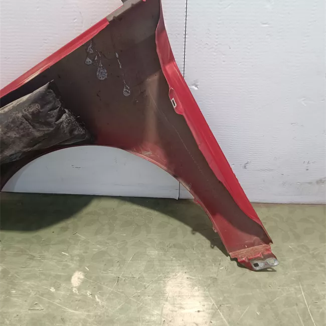 Parafango anteriore destro