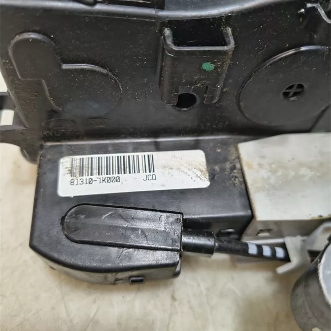 Serratura porta anteriore sinistra