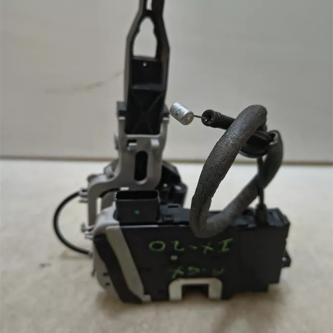 Serratura porta anteriore sinistra