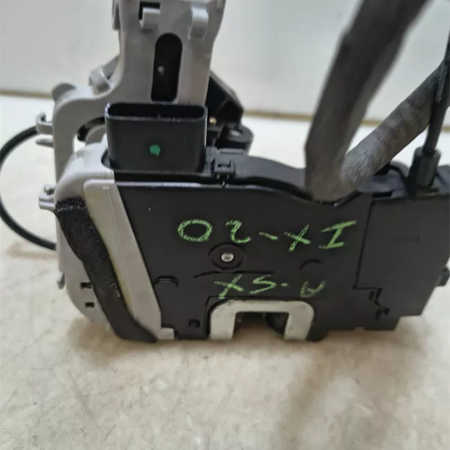 Serratura porta anteriore sinistra