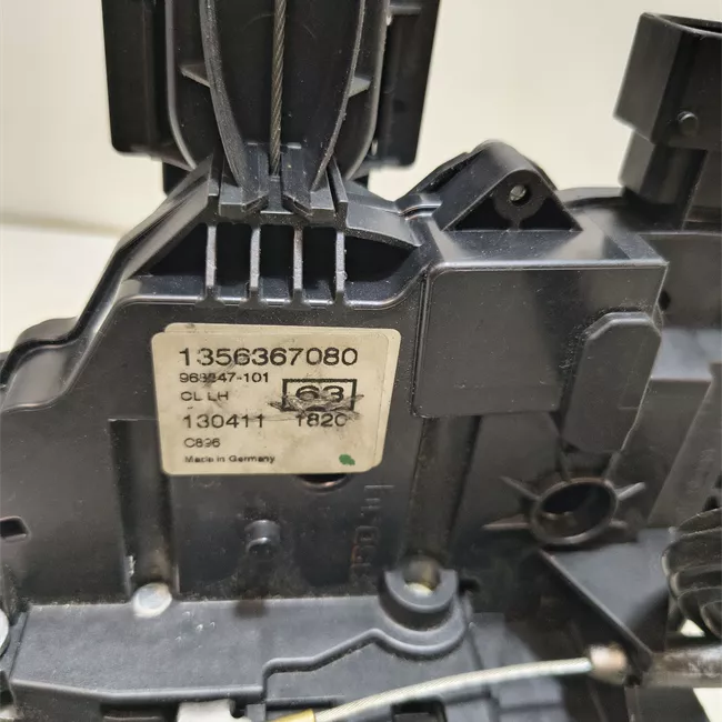 Serratura porta carico posteriore a battente