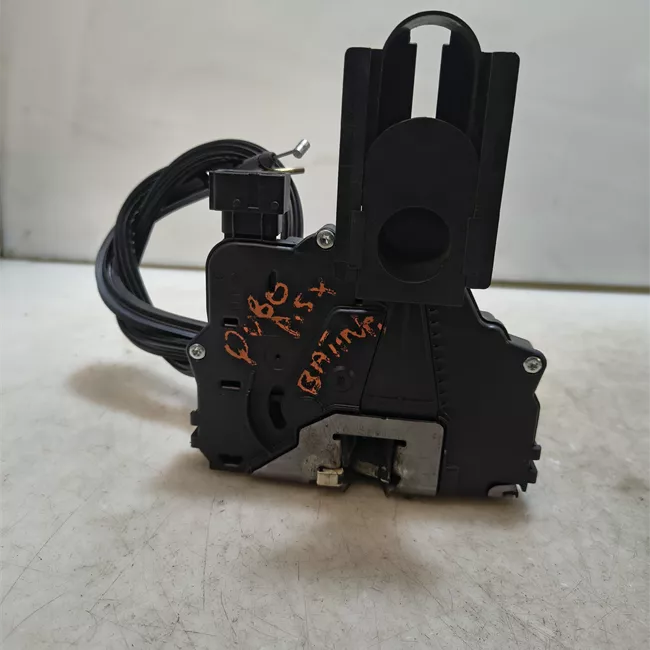 Serratura porta carico posteriore a battente