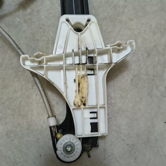 Alzacristallo porta posteriore sinistro