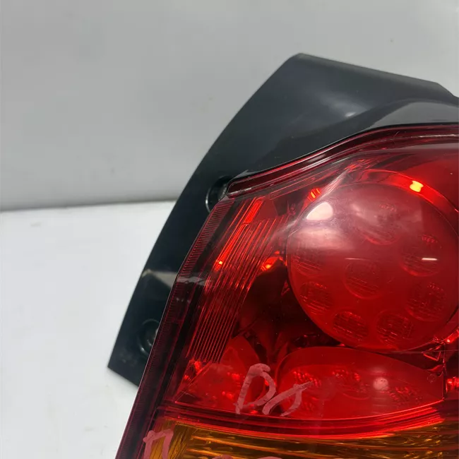 Fanale posteriore parte esterno sinistro